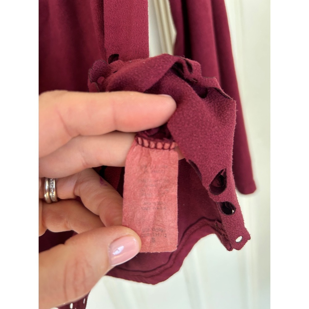 Charlotte Russe S Burgundy Y2K Faux Suede Off Shoulder Boho Peasant FloralTop - Picture 9 of 9